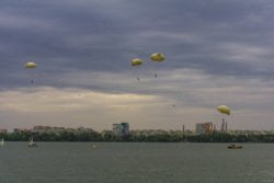 Грандиозное водное и авиашоу прошло на Фестивальном причале - рис. 8