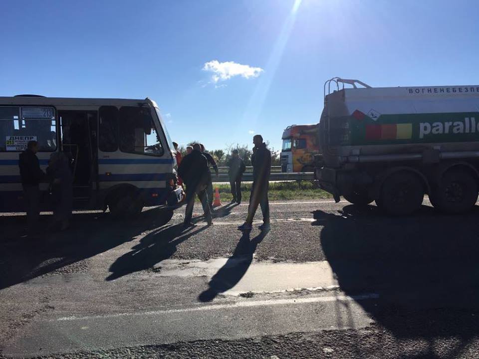 Под Днепром нелегальная маршрутка попала в ДТП, есть пострадавшие - рис. 2