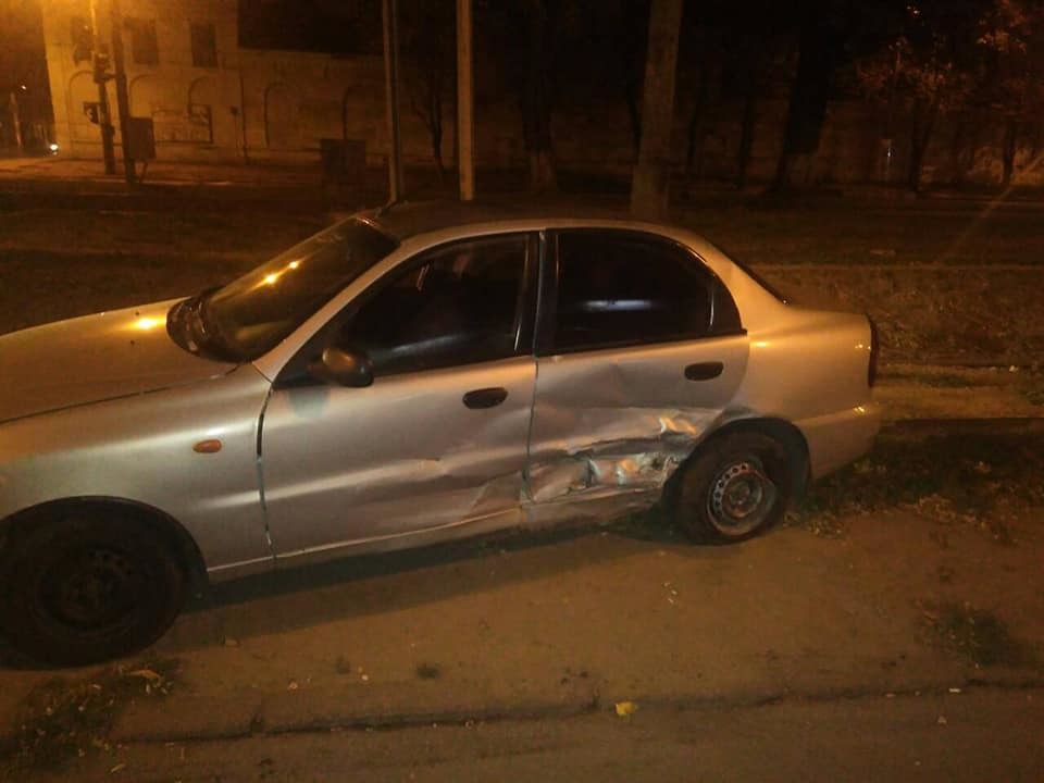 Ночью полицейский автомобиль попал в ДТП - рис. 3