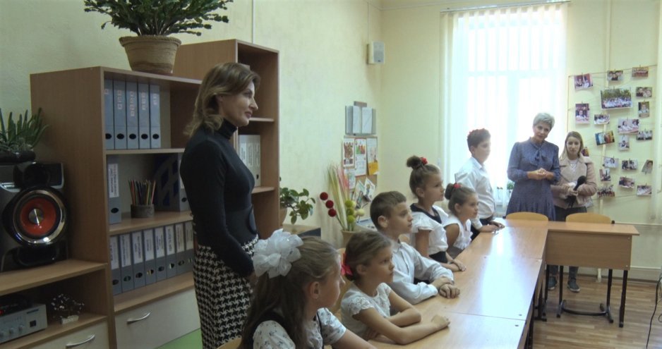 Первая леди наградила лучших педагогов Днепропетровщины - рис. 3