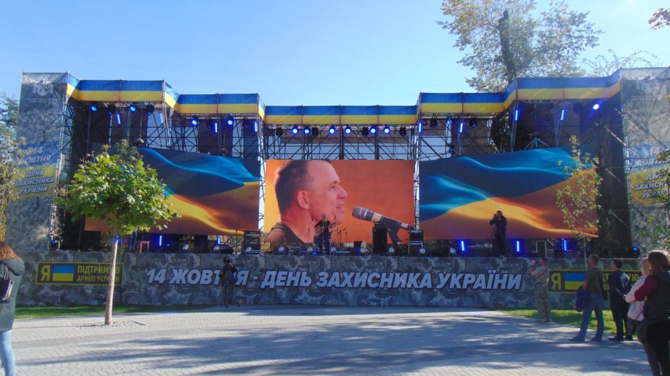 На Соборной площади состоялся концерт: «Песни, рожденные в АТО» - рис. 2