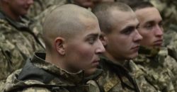 Бойцы Украинской добровольческой армии получили почетные награды - рис. 1