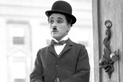23 октября — первая премьера фильма «Огни рампы» Чарли Чаплина - рис. 4