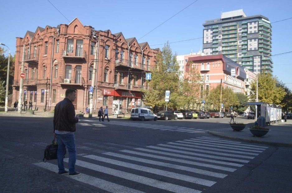 Как выглядят улицы города после празднования Дня защитника Украины - рис. 8