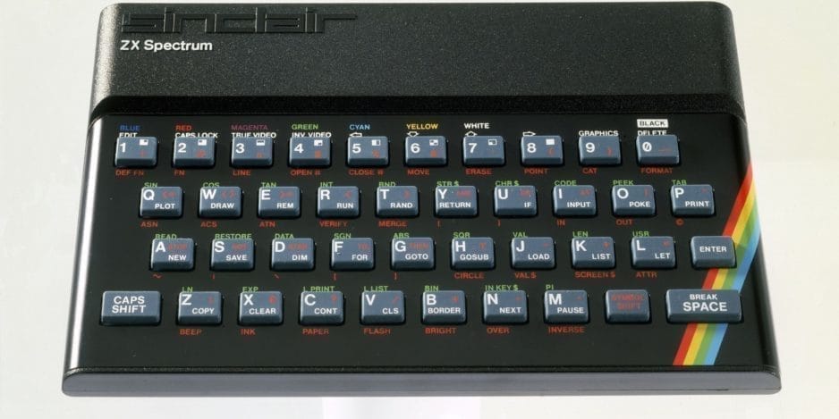7 ноября — появление одного из первых компьютеров «ZX Spectrum 16K» - рис. 1