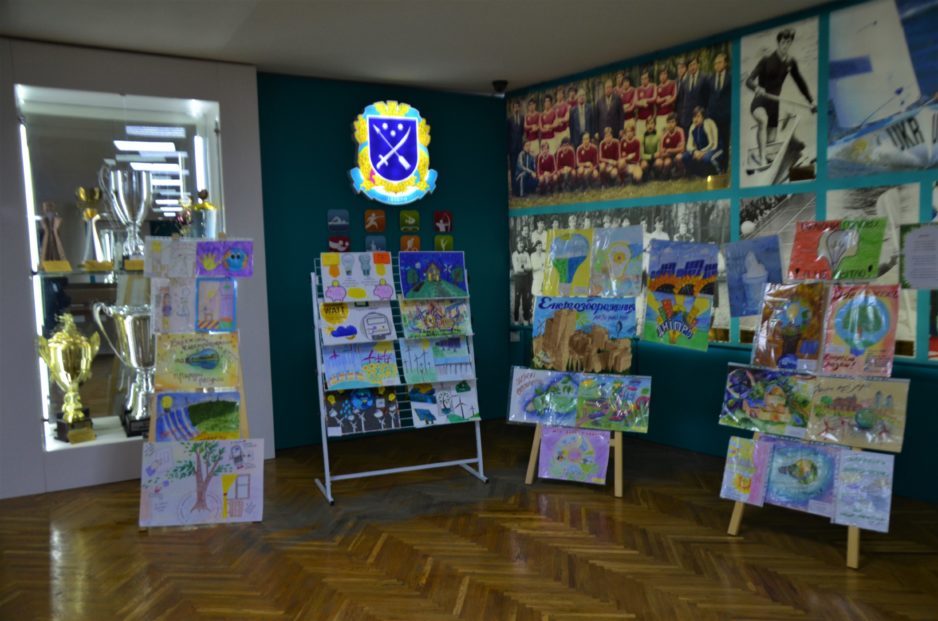 В Днепре состоялась выставка детских рисунков «Днепр — энергоэффективный город» - рис. 2