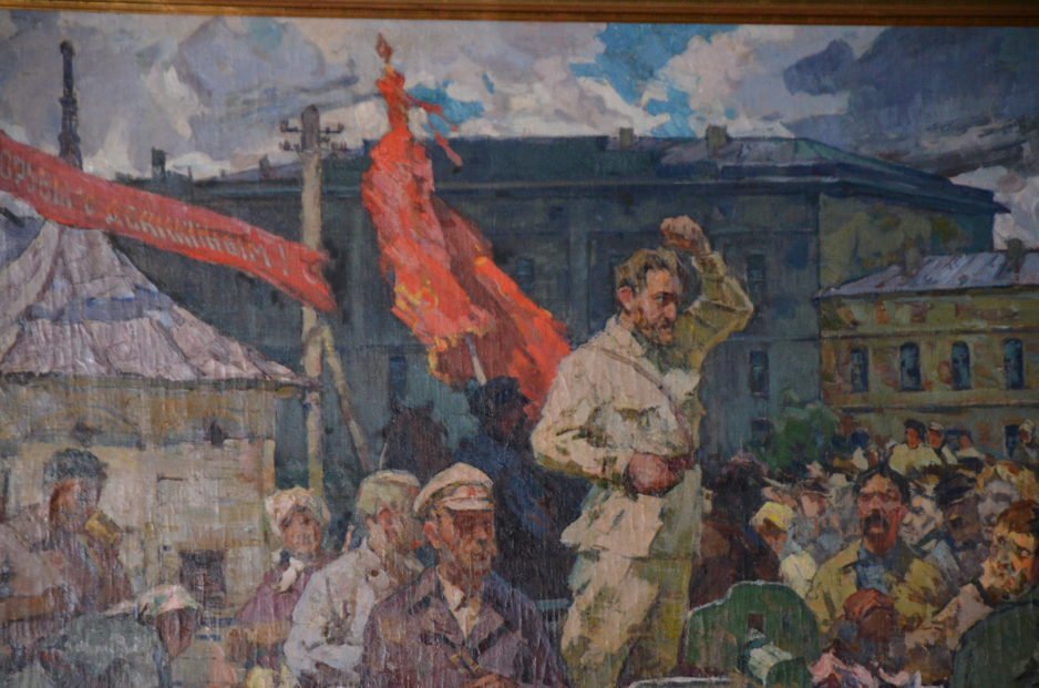 В одном из отелей Днепра возник конфликт из-за портретов Сталина и Ленина - рис. 7