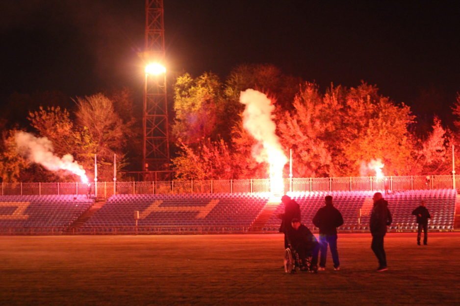 На стадионе Метеор зажгли фаера в честь столетия ФК «Днепр» - рис. 10