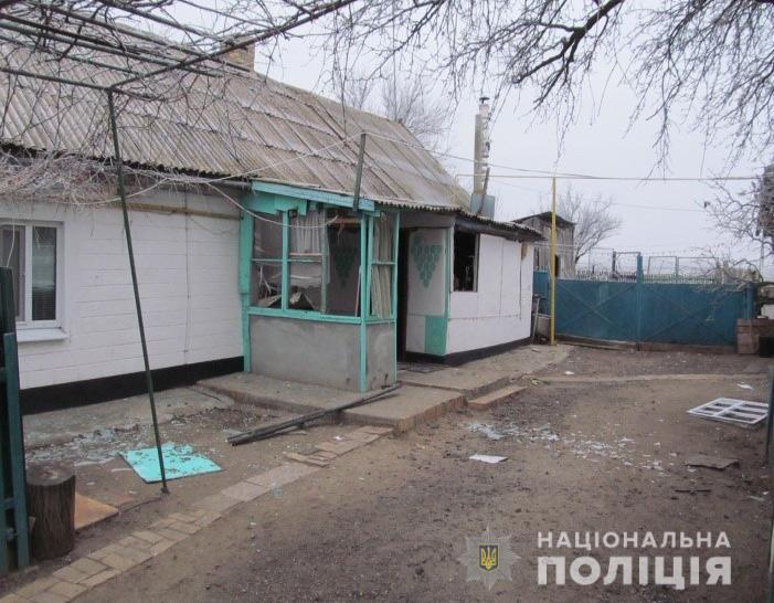 В Днепропетровской области мужчина бросил гранату в частный дом - рис. 1