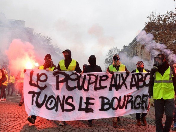 В Париже новые протесты «жёлтых жилетов» - рис. 1