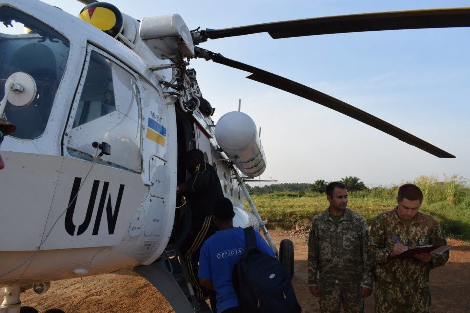 Братья по оружию: украинские военные летчики спасли малавийского миротворца в Демократической Республике Конго - рис. 6