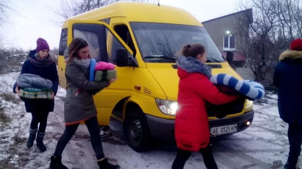 Школярі Дніпра змайстрували ліжка для безпритульних тварин - рис. 1