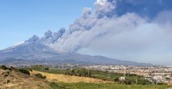 В Италии проснулся крупнейший вулкан Этна - рис. 4