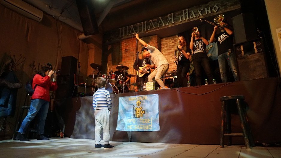 В Днепре состоялся благотворительный концерт в поддержку акции «Миколай про тебе не забуде» - рис. 11