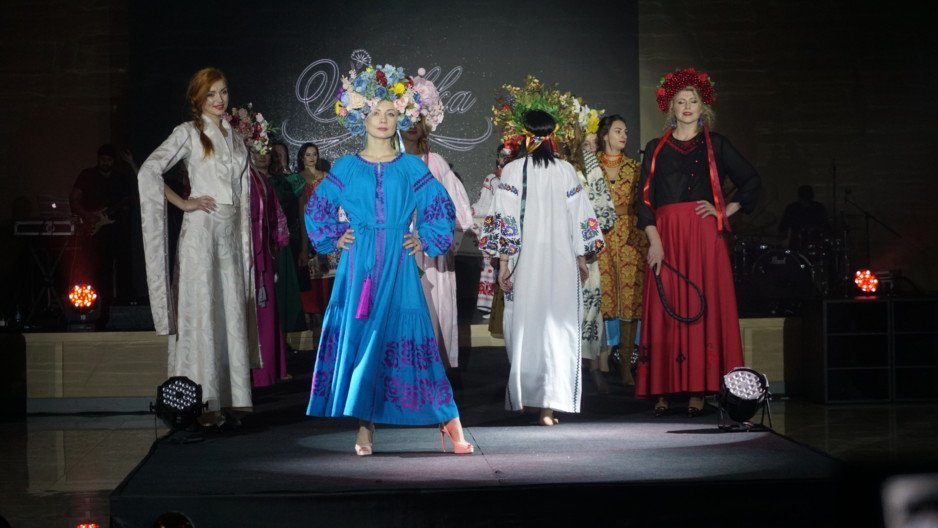 Сила и женственность: в Днепре состоялся уникальный показ мод в рамках проекта «Українські Амаzонки» - рис. 13
