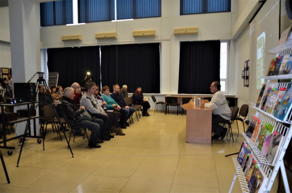 В Днепре состоялась презентация новой книги Валентина Старостина о нашем городе - рис. 1
