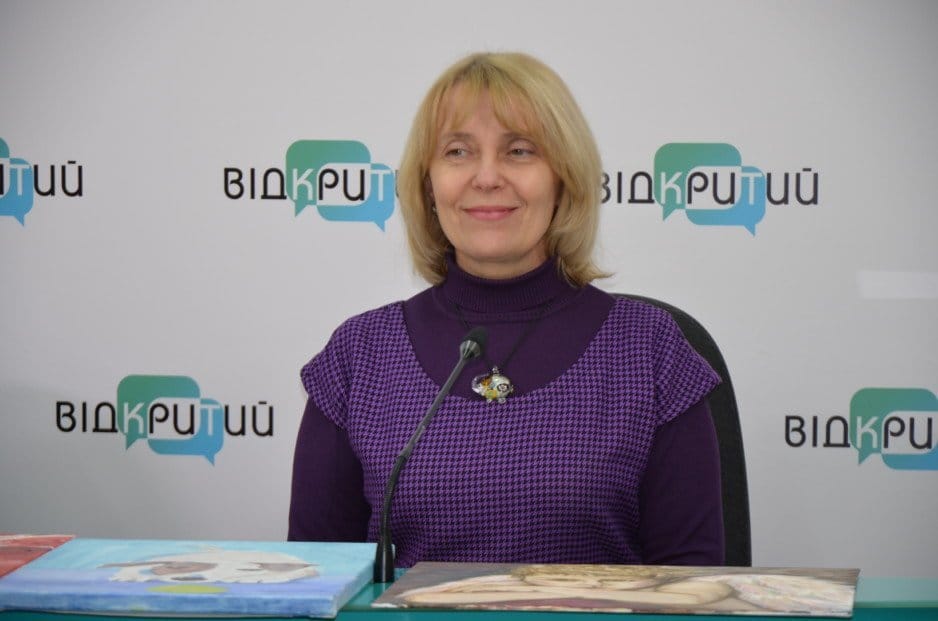 До дня Святого Миколая в Дніпрі презентували виставку художніх робіт - рис. 1