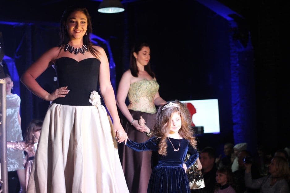 Яркие наряды и необычные сочетания: второй день Dnipro Fashion Days Christmas Show - рис. 8