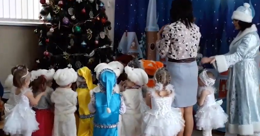 Активісти партії «Соціальна Справедливість» привітали дніпровських дітей-сиріт зі святами - рис. 2