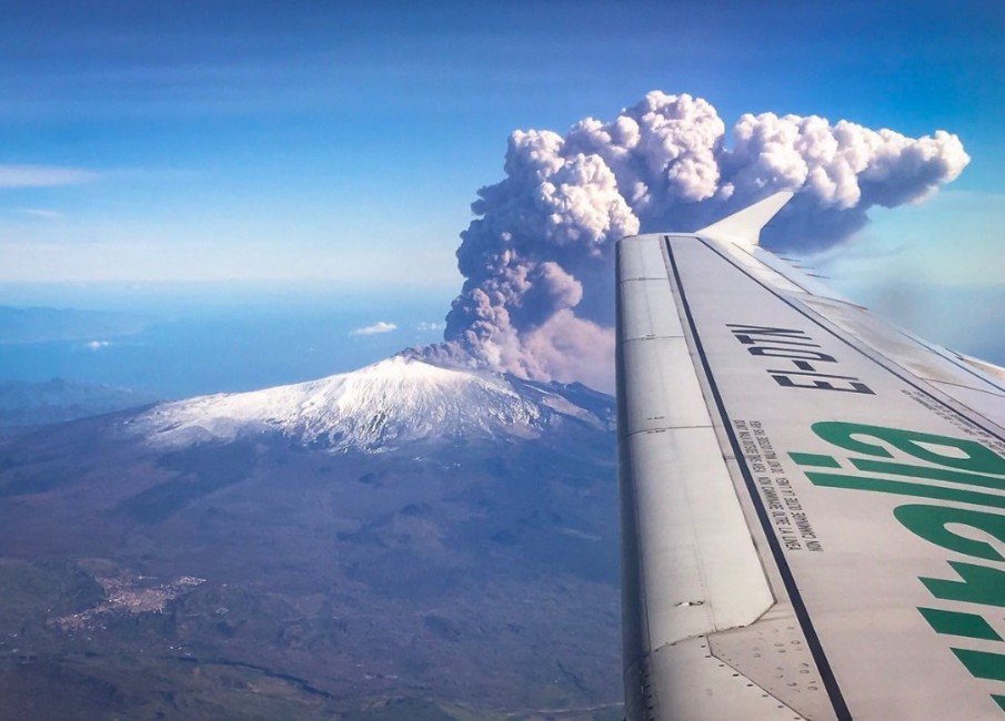 В Италии проснулся крупнейший вулкан Этна - рис. 2