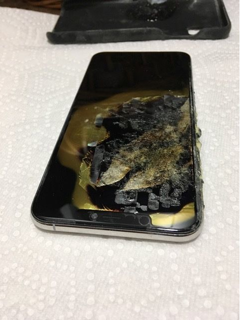 У американца в брюках загорелся iPhone - рис. 2