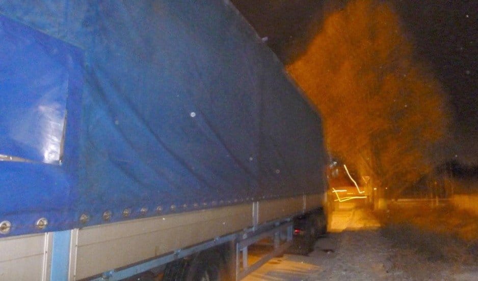 В Днепре задержали грабителей фуры, перевозившей бытовую химию В Днепре задержали грабителей фуры, перевозившей бытовую химию