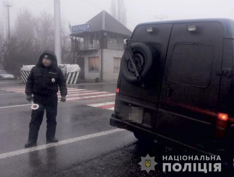 В Солонянском районе на посту задержали мужчину с гранатой - рис. 1