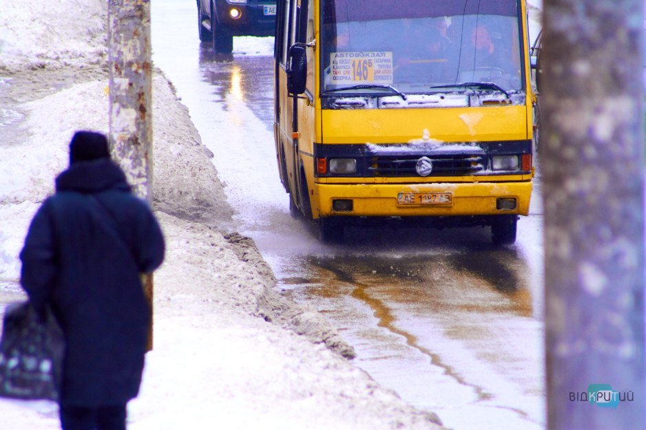 Снежный циклон пришел в Днепр: как справляются коммунальщики - рис. 5