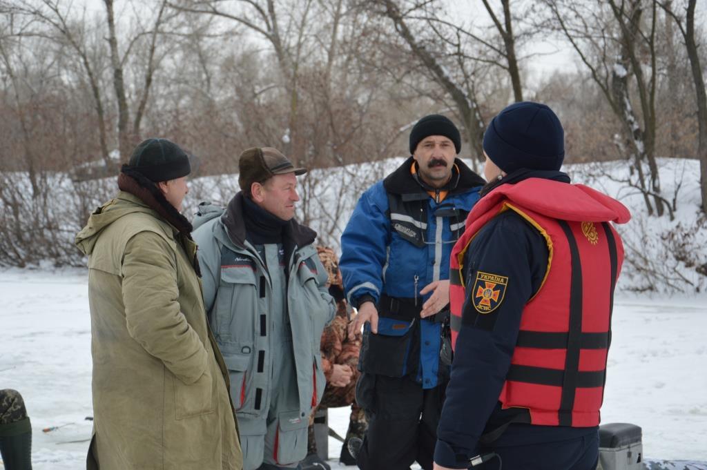 Днепровские спасатели проверили места зимней рыбалки - рис. 3