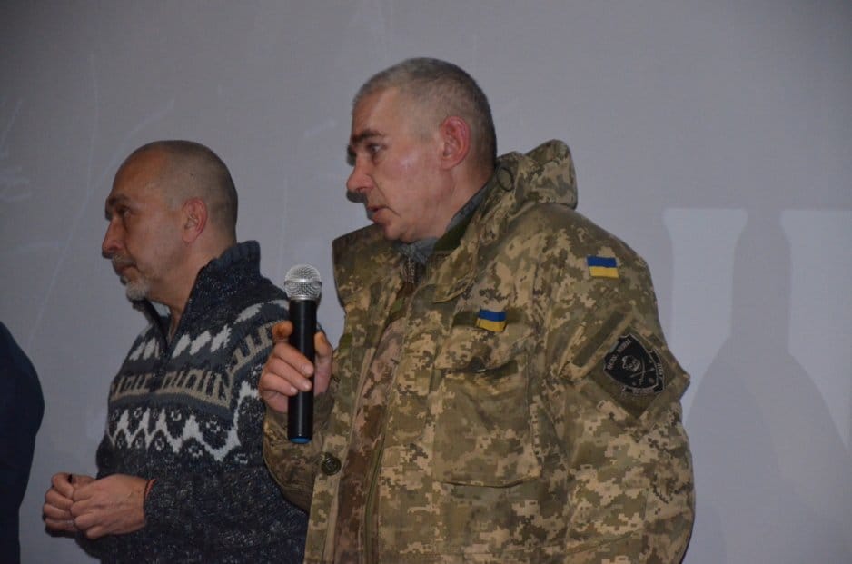 «Життя на нулі»: в Днепре презентовали фотокнигу об АТО - рис. 8