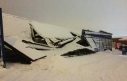 В Каменском обрушилась крыша складского помещения - рис. 17