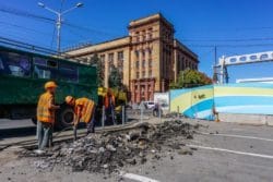 No Pants Subway: в Нью-Йорке прошел ежегодный флешмоб в метро без штанов - рис. 10