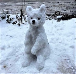 В Днепре появились оригинальные снежные скульптуры - рис. 4