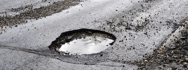 В Днепре решили «наказать подрядчиков за некачественный ремонт дороги» - рис. 13