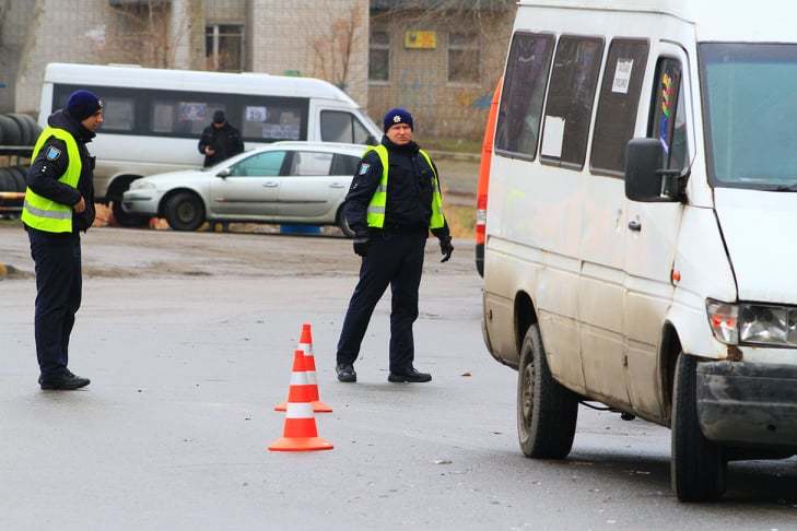 В Днепре на пешеходном переходе маршрутка сбила пожилую женщину - рис. 2