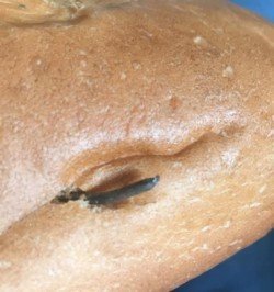 В киосках Днепра торгуют хлебом с гвоздями - рис. 14