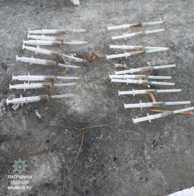 Щедрый дилер: в Кривом Роге мужчина на улице раздавал наркотики - рис. 2