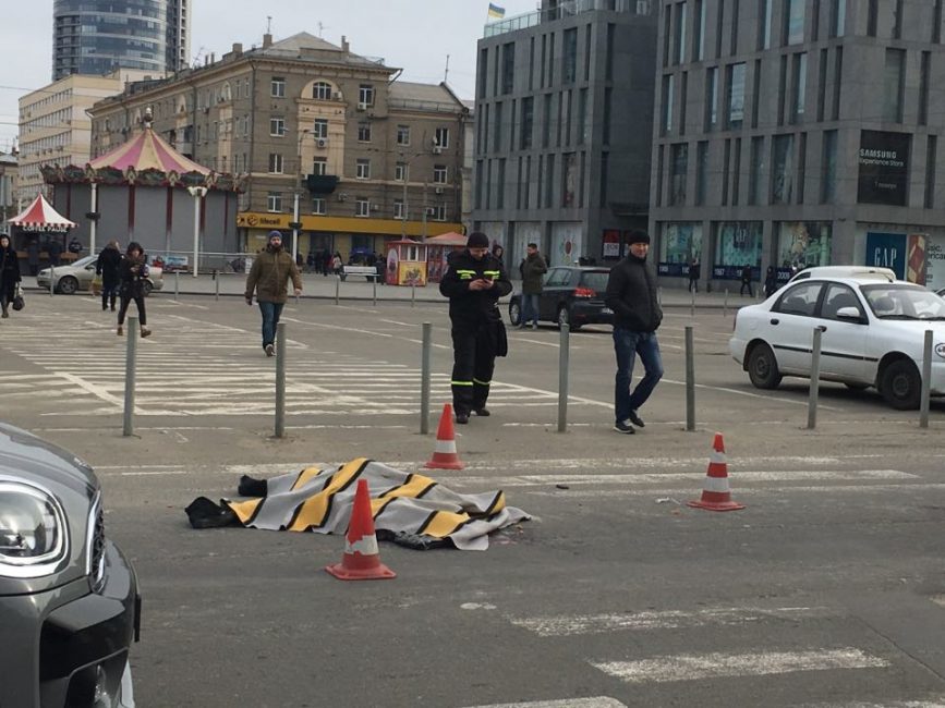ДТП на центральной площади Днепра: женщина погибла на месте - рис. 12
