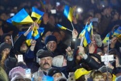 В Днепре прошла встреча жителей города с лидером ВО «Батькивщина» Юлией Тимошенко - рис. 10