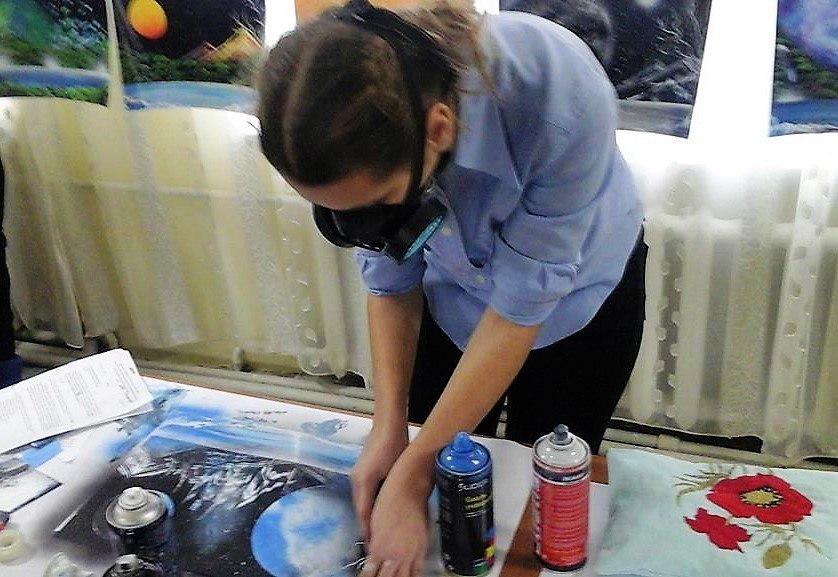 Талантливый Днепр: ученица школы № 87 создает необычные картины - рис. 2