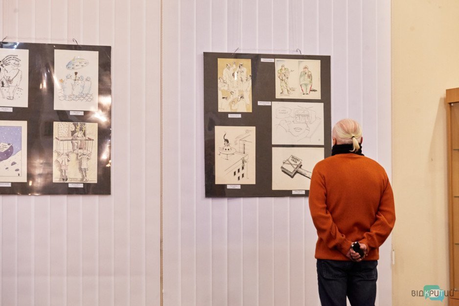 В Днепре состоялось открытие Международной выставки карикатуры - рис. 5