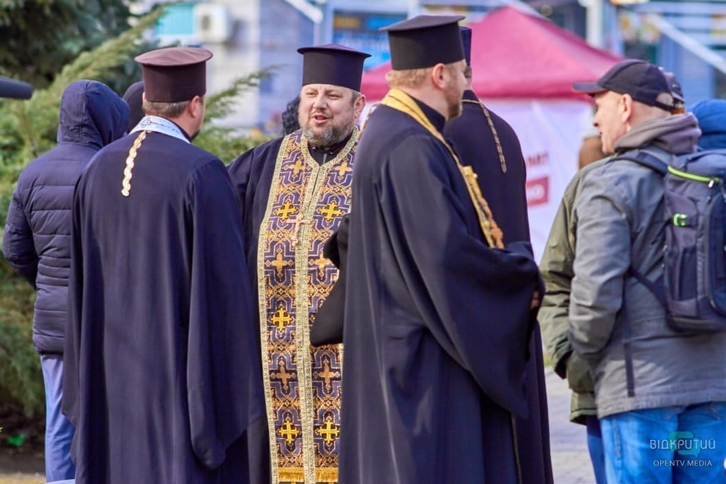 Как в Днепре отмечают День добровольца - рис. 4