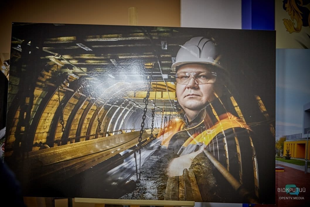 В Днепре открыли фотовыставку «Все вместе» - рис. 6