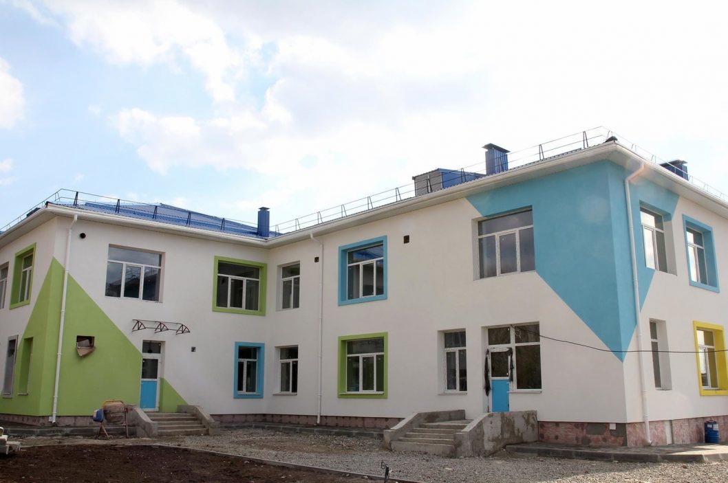 У Миколаївці реконструюють занедбаний дитячий садок - рис. 10