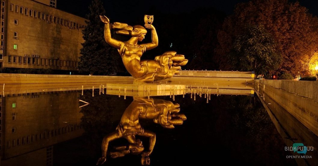 В Днепре реконструкция фонтана возле Театра оперы и балета обошлась в 2 миллиона бюджетных гривен - рис. 3