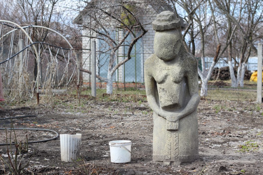 Під Дніпром знайшли фейкову кам'яну статую половецьких часів - рис. 19