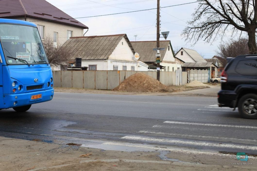 В Днепре на Киевской маршрутка сбила пожилую пару - рис. 2