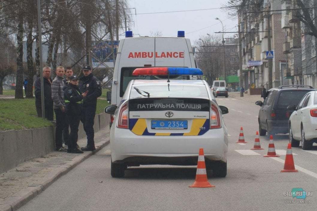 В Днепре на проспекте Поля ВАЗ сбил человека на пешеходном переходе - рис. 4
