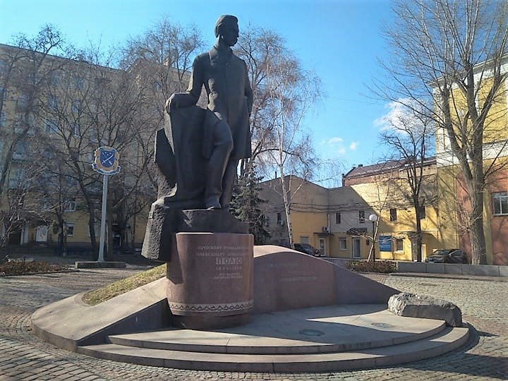 Мэр Днепра обещает 100 тысяч гривен за поимку вандалов-наркоторговцев - рис. 3