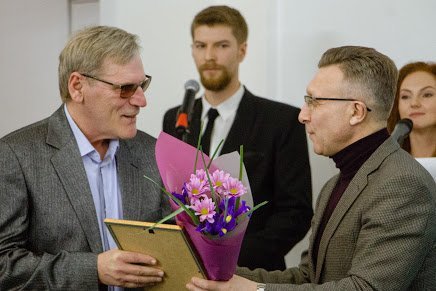 Мэр Днепра наградил театралов именными премиями - рис. 2